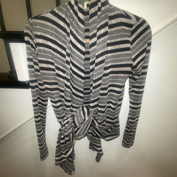 Gianni Bini open lightweight cardigan size small - Picture 6 of 15